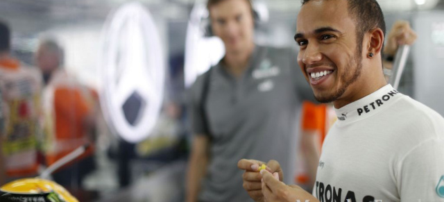 Großer Preis von Bahrain 2013: das 2. Training: Kimi Räikkönen fährt Bestzeit, Nico Rosberg und  Lewis Hamilton auf den Plätzen 8 und 10!