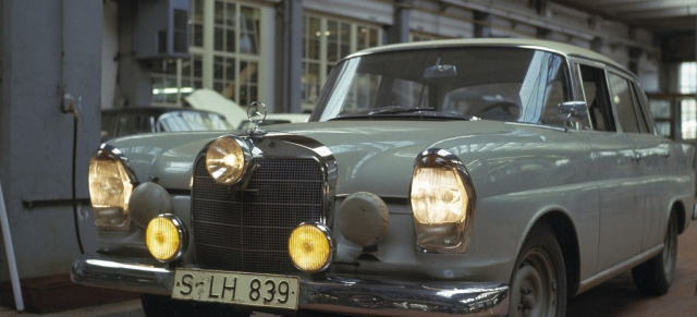22./23. Oktober: Premiere für "neue Heckflosse": Mercedes-Benz Classic hat die Sechszylinder-Limousine für den historischen Motorsport nach Vorbildern aus den 1960er-Jahren aufgebaut