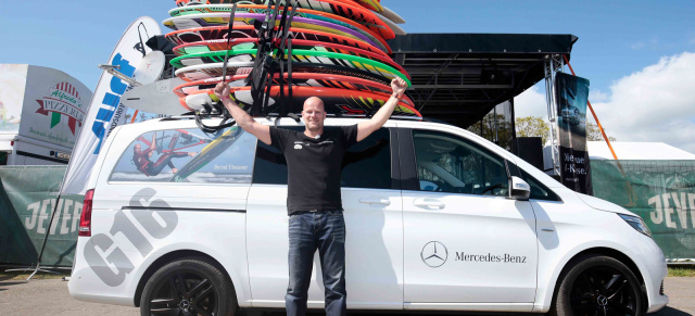 Mercedes-Benz V-Klasse . Rekord als Hochstapler: Höhenrekord der besonderen Art: Windsurfbretter auf V-Klasse gestapelt